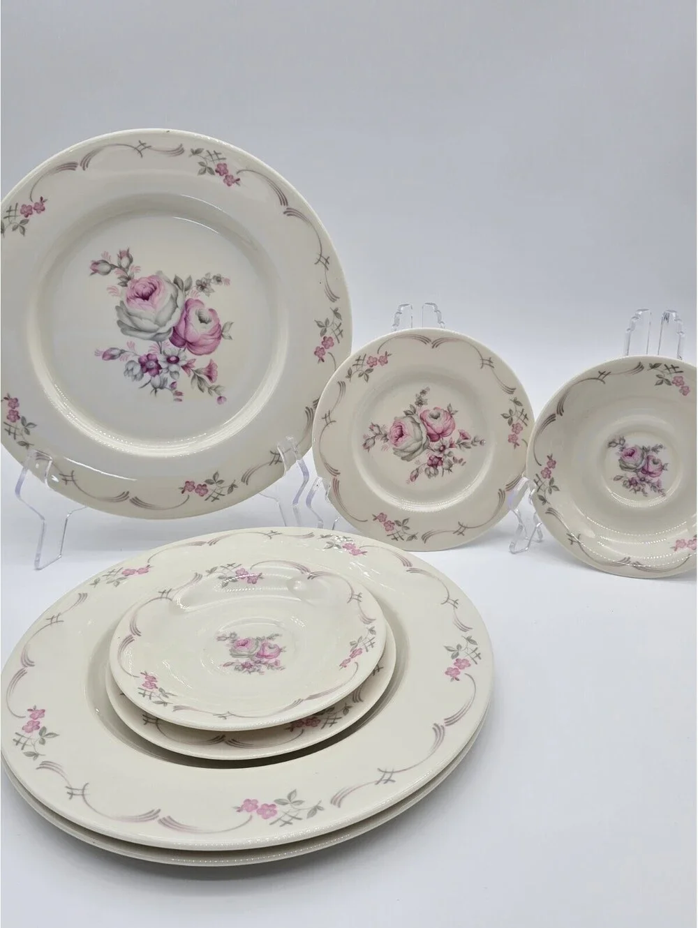 Castleton Belrose 7-Plates  Set Made In USA 1950's Vintage